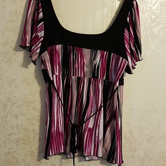 Top - Picture 3 of 4